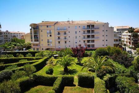 Le Palais Royal Appartement Saint-Raphaël Buitenkant foto